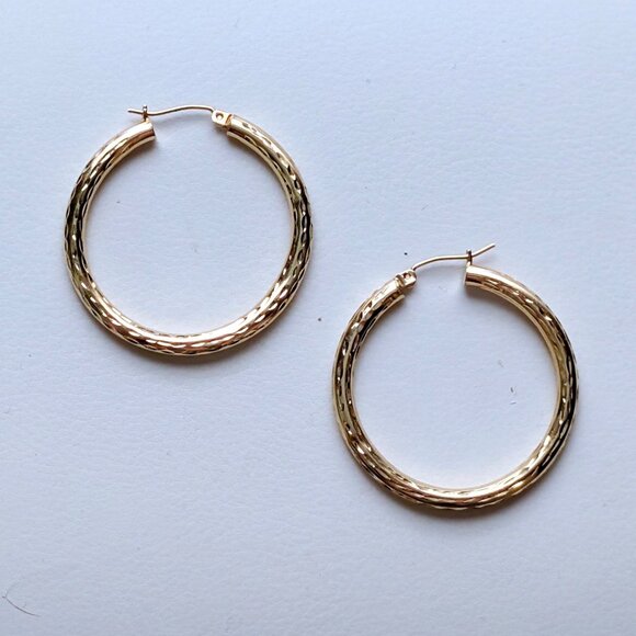 Vintage Large Solid 14K Yellow Gold Diamond Cut Hoop Pierced Earrings 14kt - Picture 3 of 7